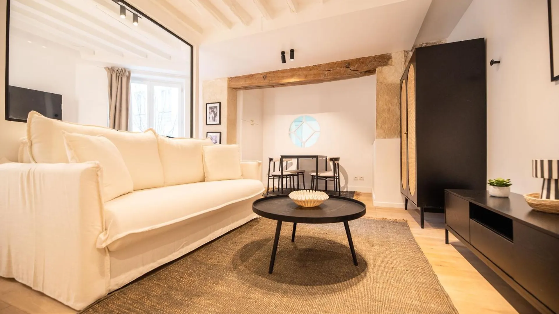 Cosy Nest In Saint Germain Daire Paris Fransa